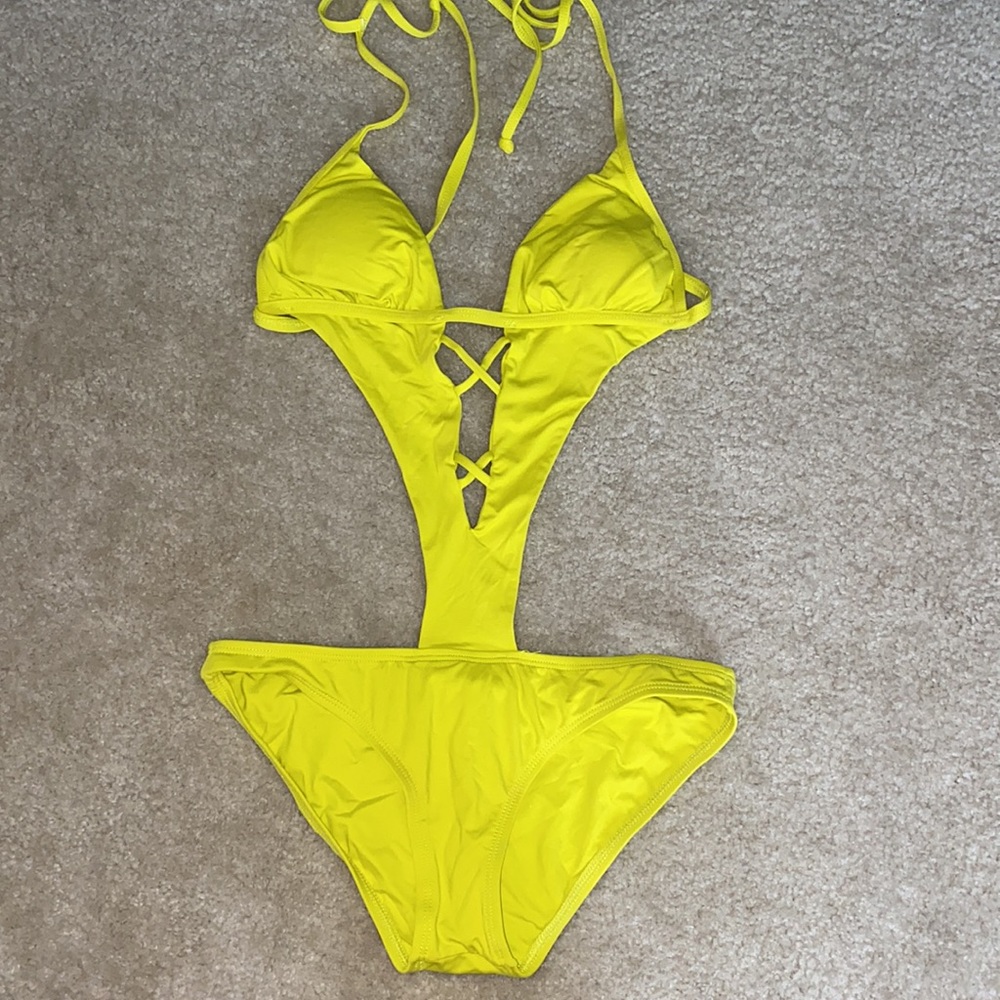 L*space monokini